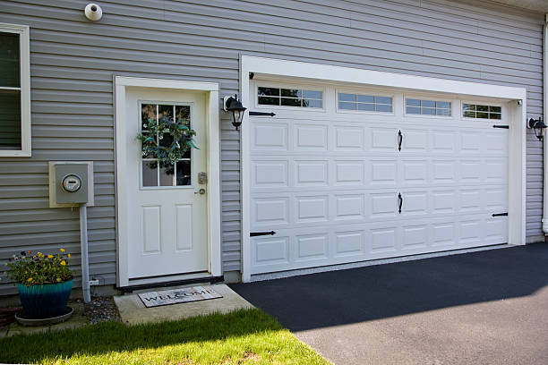 24/7 Emergency Garage Door Panel Replacement experts in Springboro, OH